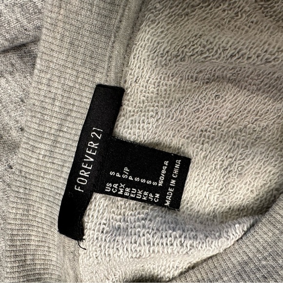 FOREVER 21 S Heathered Gray Sweatshirt Paris Boutique Graphic Perfume - Picture 8 of 11